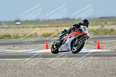 media/Apr-18-2025-TrackDaz (Fri) [[45f5874c44]]/B Group/Session 2 (Turn 7)/